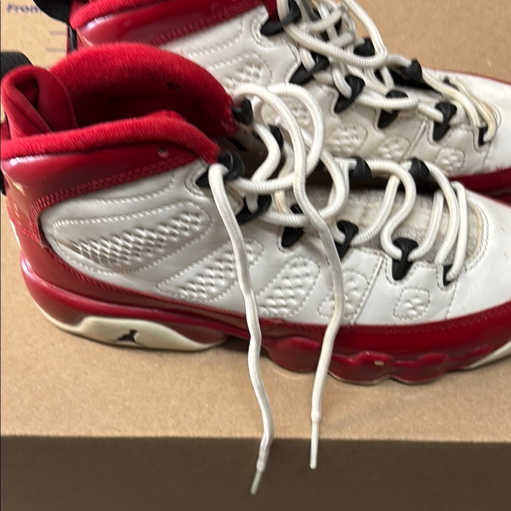 Jordan Athletic Shoes Red and White